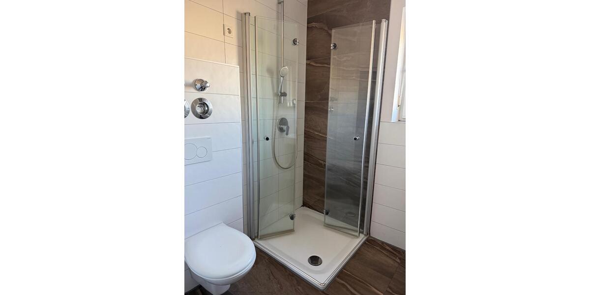 Etagenwohnung Neutraubling - 3 Zimmer, 72 m&sup2;, 1.100&euro; | Angebot:25235093