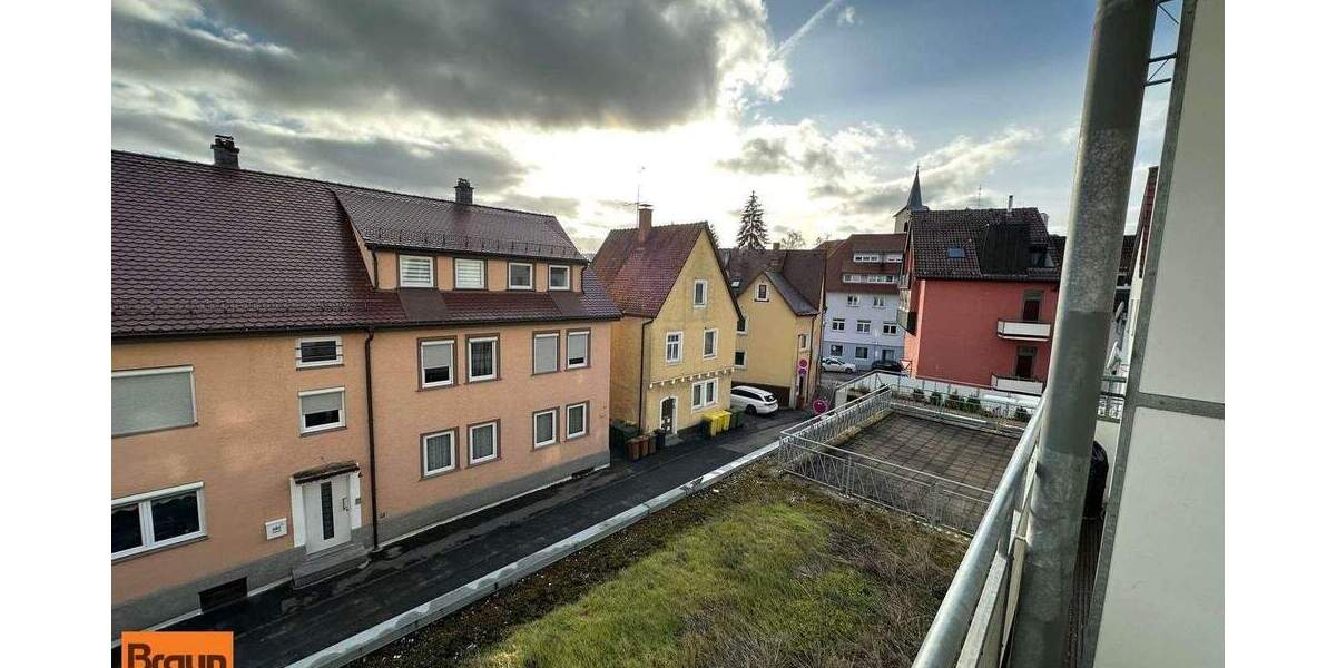 Etagenwohnung Villingen-Schwenningen Schwenningen - 3 Zimmer, 87 m&sup2;, 1.000&euro; | Angebot:24684411