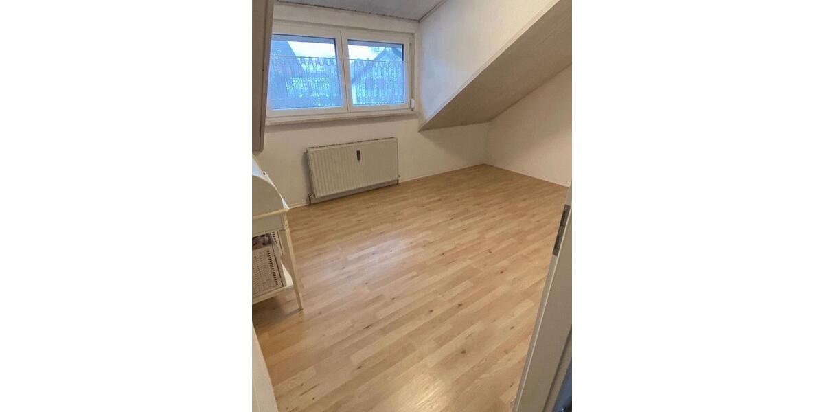 Maisonettenwohnung Furth - 4 Zimmer, 100 m&sup2;, 1.125&euro; | Angebot:26040563