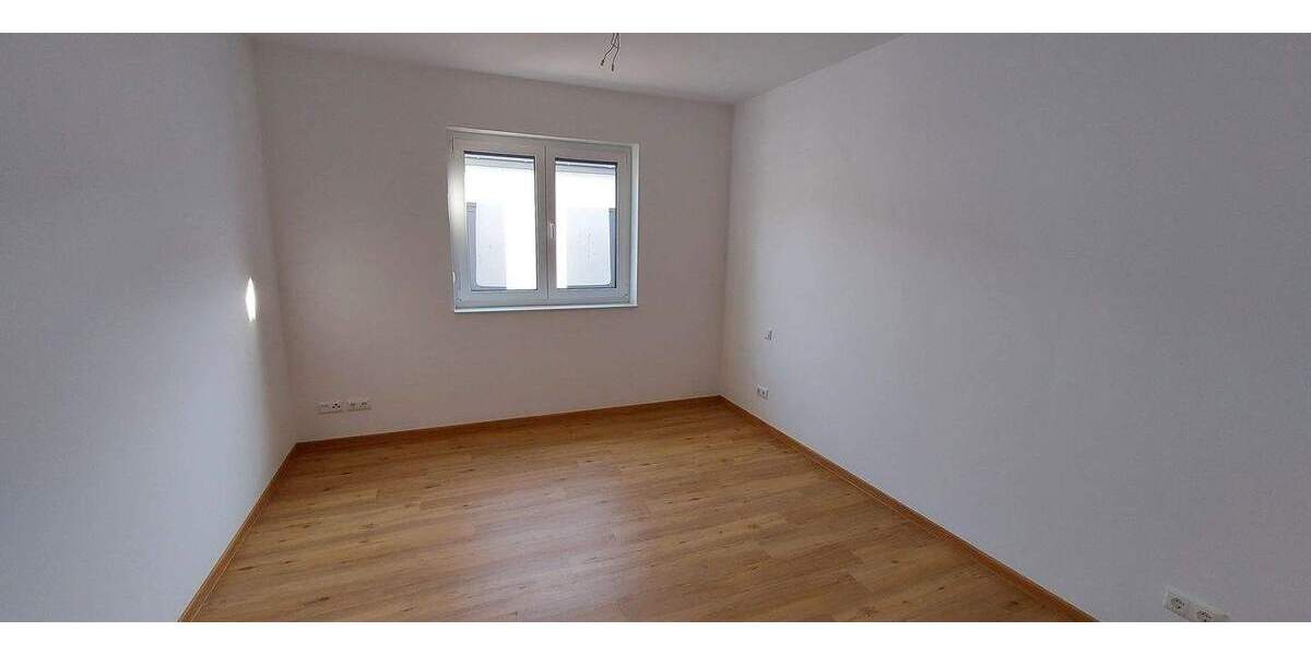 Terrassenwohnung Stralsund Tribseer - 3 Zimmer, 100 m&sup2;, 1.350&euro; | Angebot:26155575