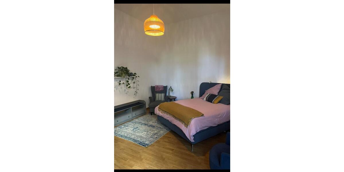 Dachgeschoßwohnung Berlin Pankow - 2 Zimmer, 90 m&sup2;, 200&euro; | Angebot:26617839