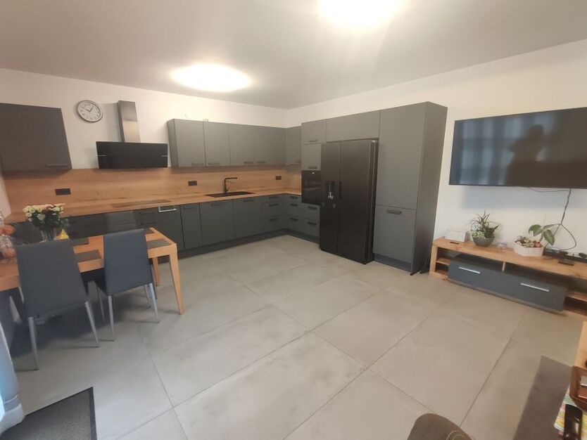 Moderne, barrierefreie Erdgeschoßwohnung mit 3,5 Zimmern im Luftkurort Hümmerich - provisionsfrei!