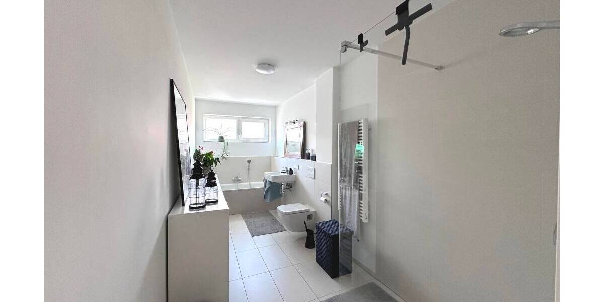 Etagenwohnung Kressbronn am Bodensee Kressbronn - 3 Zimmer, 108 m&sup2;, 1.480&euro; | Angebot:26256889