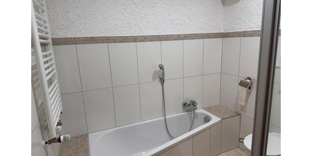 Dachgeschoßwohnung Schloß Holte-Stukenbrock Stukenbrock - 3 Zimmer, 82 m&sup2;, 780&euro; | Angebot:25300122