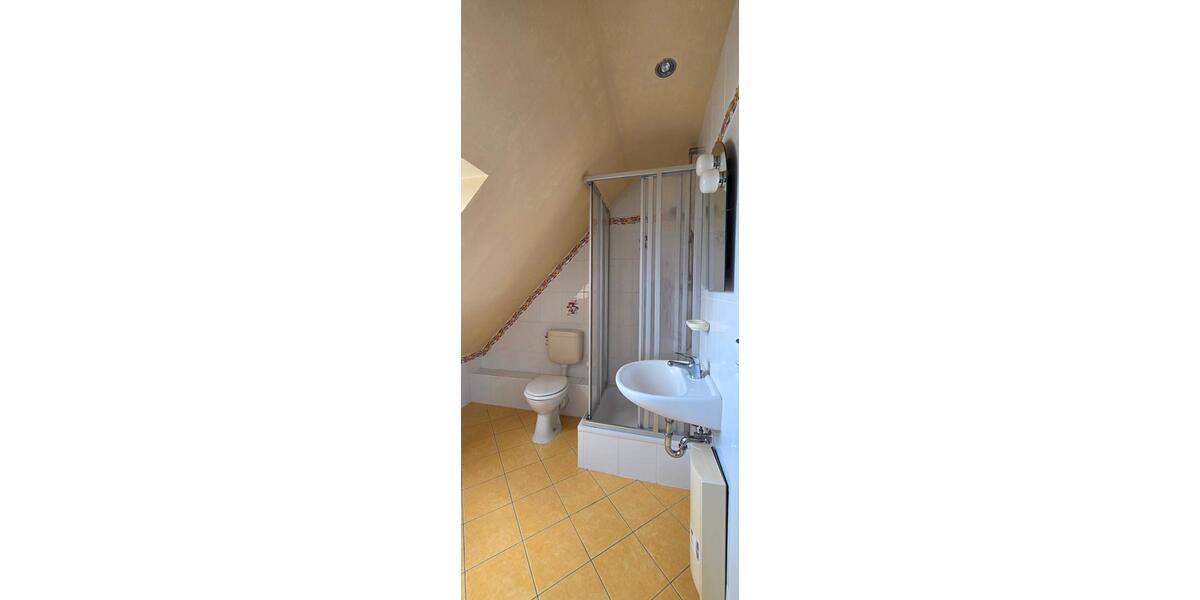 Dachgeschoßwohnung Görlitz - 1 Zimmer, 38 m&sup2;, 270&euro; | Angebot:26531819