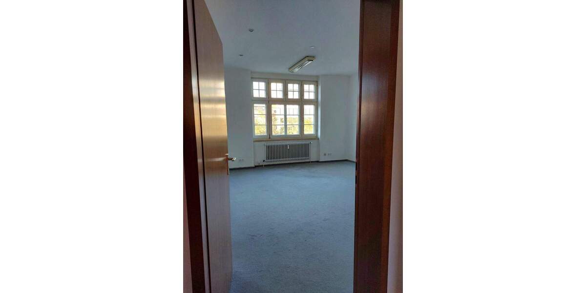 Gewerbeobjekt Saarbrücken St Johann - 5 Zimmer, 120 m&sup2;, 990&euro; | Angebot:26501572