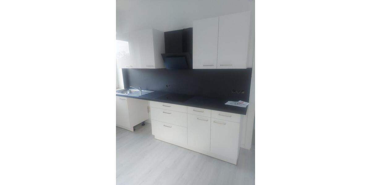 Große 2-Zimmer-Wohnung in zentraler Lage zu vermieten 2 zimmer