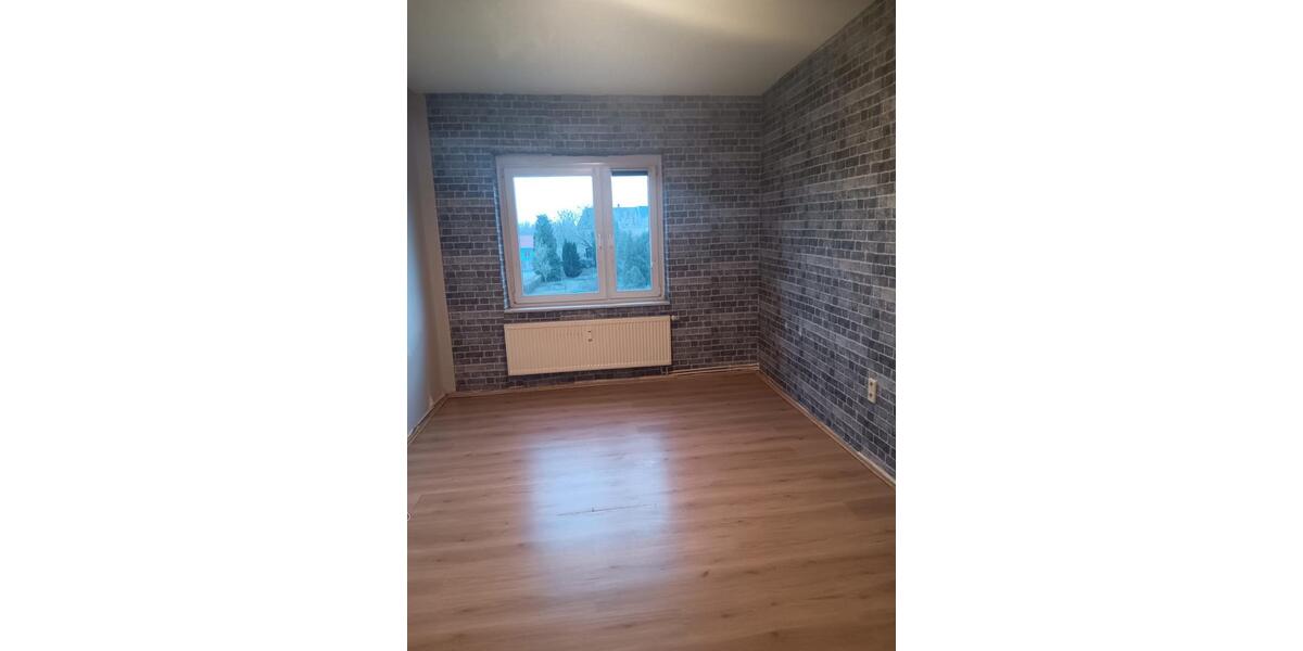 Etagenwohnung Nienburg (Saale) - 3 Zimmer, 73 m&sup2;, 550&euro; | Angebot:25960407