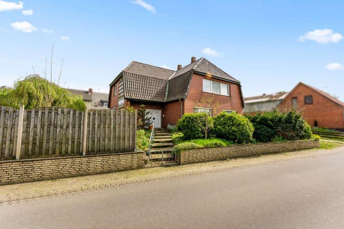 Einfamilienhaus Lamstedt - 6 Zimmer, 210 m&sup2;, 2.100&euro; | Angebot:26690437