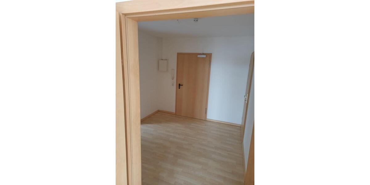 Dachgeschoßwohnung Großschirma - 2 Zimmer, 59 m&sup2;, 420&euro; | Angebot:25762271