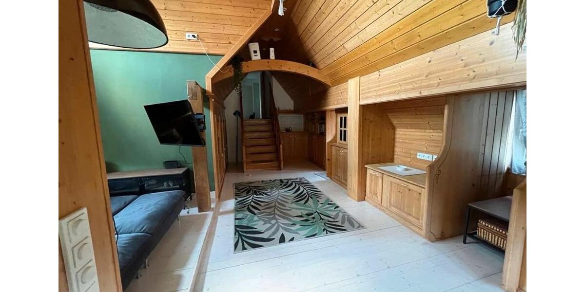 Dachgeschoßwohnung Sinn - 2.5 Zimmer, 81 m&sup2;, 900&euro; | Angebot:26293238