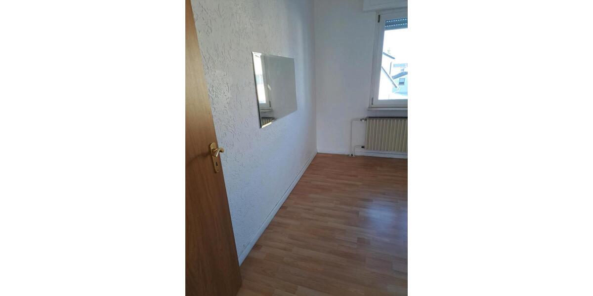 in schaafheim.3 zimmer wochnug.zu wermieten 3 zimmer