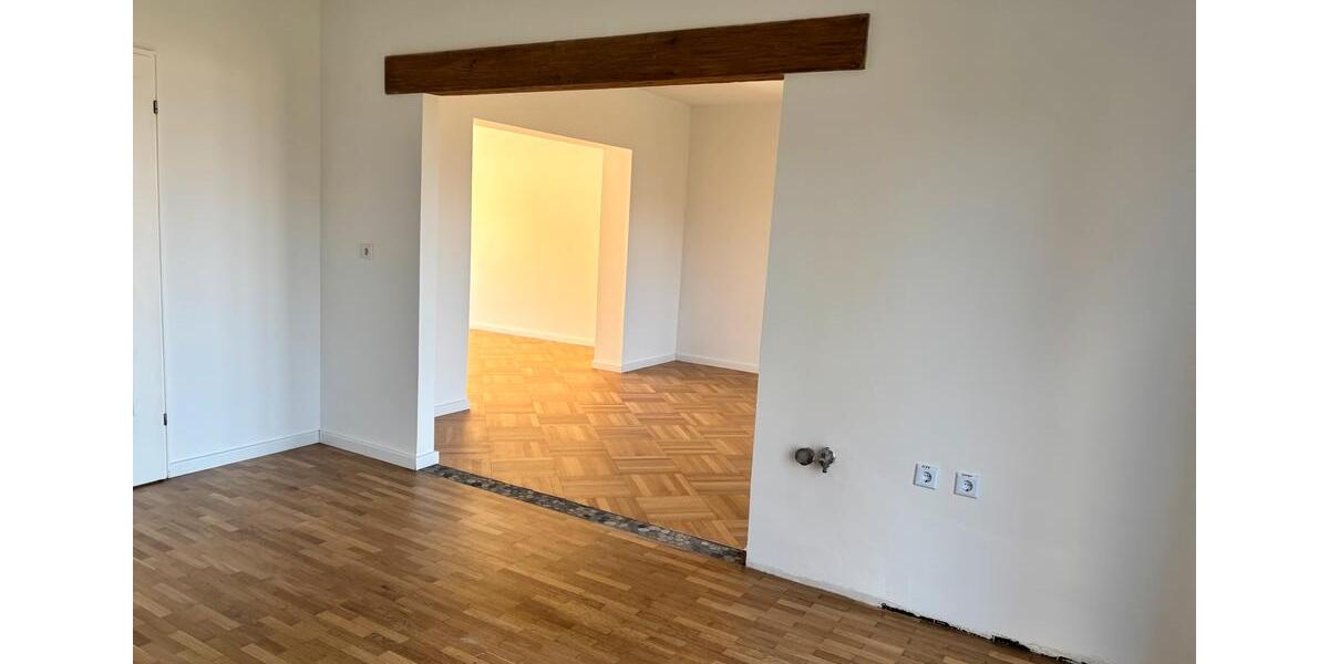 Etagenwohnung Riegelsberg - 3 Zimmer, 104 m&sup2;, 1.000&euro; | Angebot:26007927