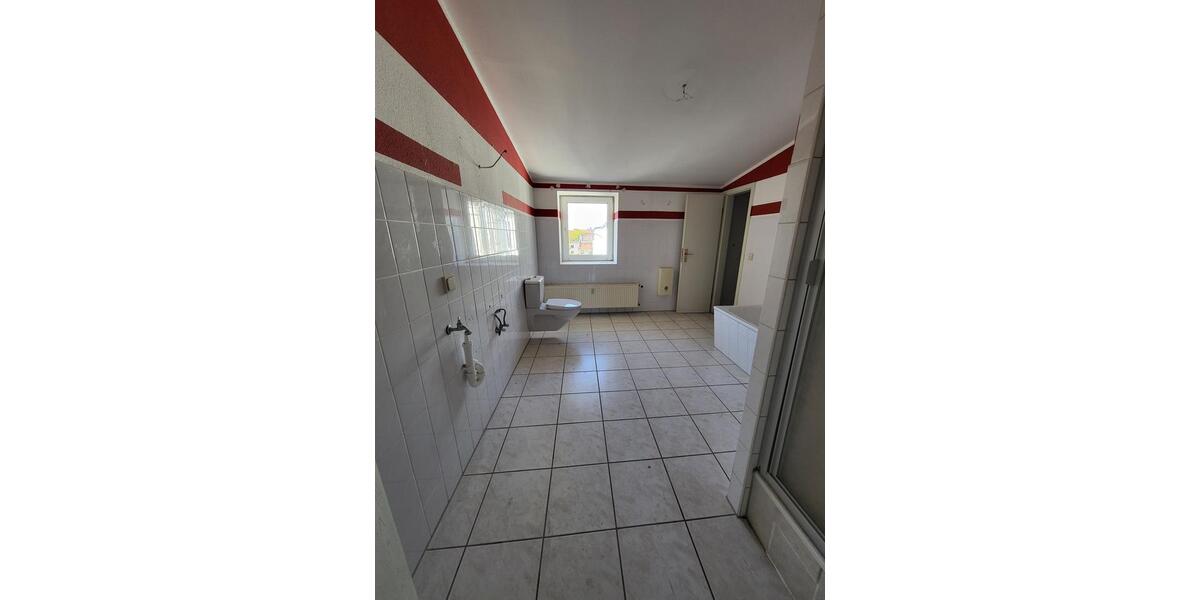 Dachgeschoßwohnung Magdeburg Neue Neustadt - 3 Zimmer, 134 m&sup2;, 1.000&euro; | Angebot:22040083