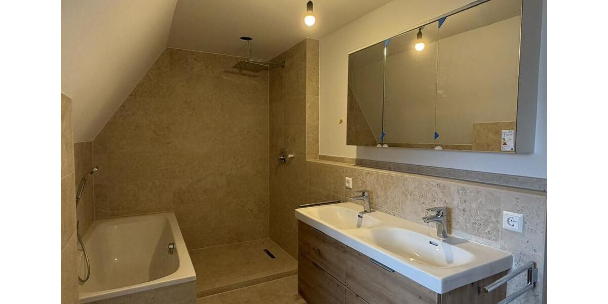 Doppelhaushälfte Schwäbisch Hall - 8 Zimmer, 181 m&sup2;, 2.300&euro; | Angebot:25537792