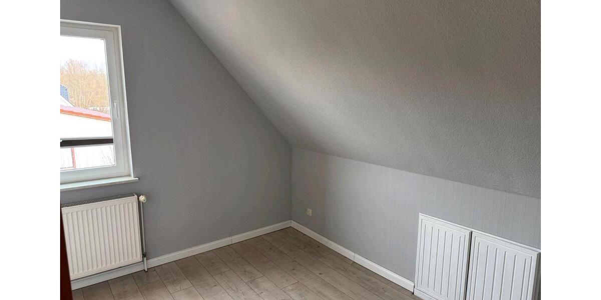 Dachgeschoßwohnung Samtens - 3 Zimmer, 80 m&sup2;, 850&euro; | Angebot:25149191