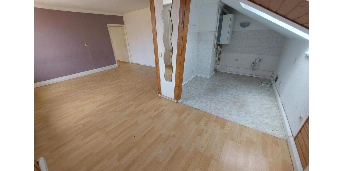 Dachgeschoßwohnung Altenburg - 2 Zimmer, 50 m&sup2;, 470&euro; | Angebot:25719647
