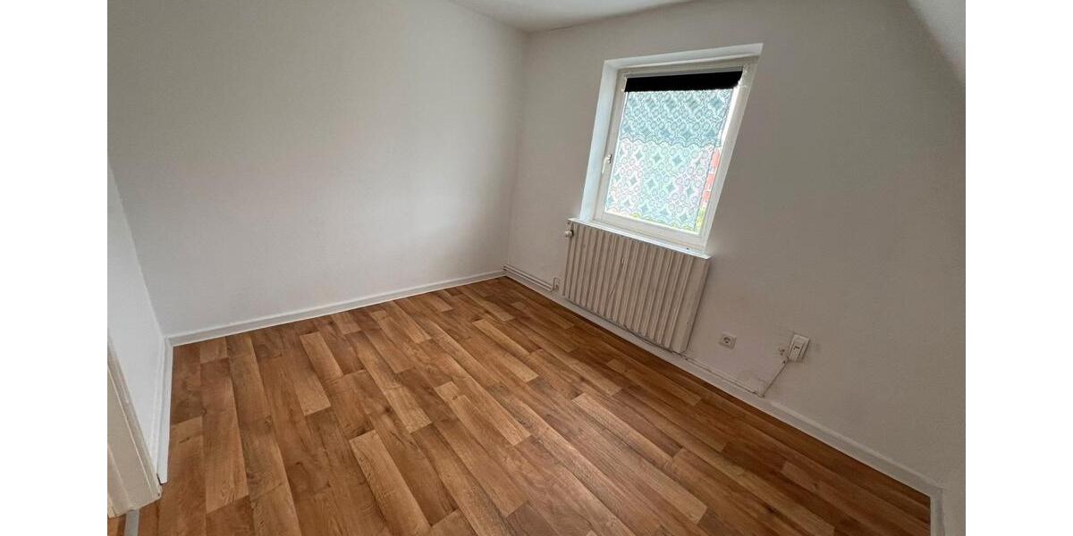 Dachgeschoßwohnung Kellinghusen - 1.5 Zimmer, 27 m&sup2;, 308&euro; | Angebot:26646826
