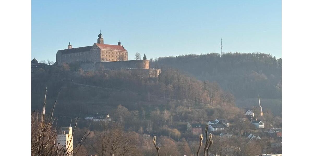 Dachgeschoßwohnung Kulmbach Blaich - 4 Zimmer, 165 m&sup2;, 1.500&euro; | Angebot:25049237