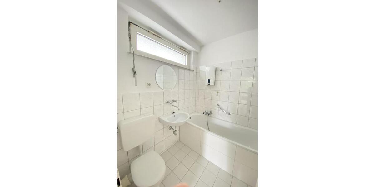 Etagenwohnung Solingen - 3 Zimmer, 69 m&sup2;, 719&euro; | Angebot:24522822