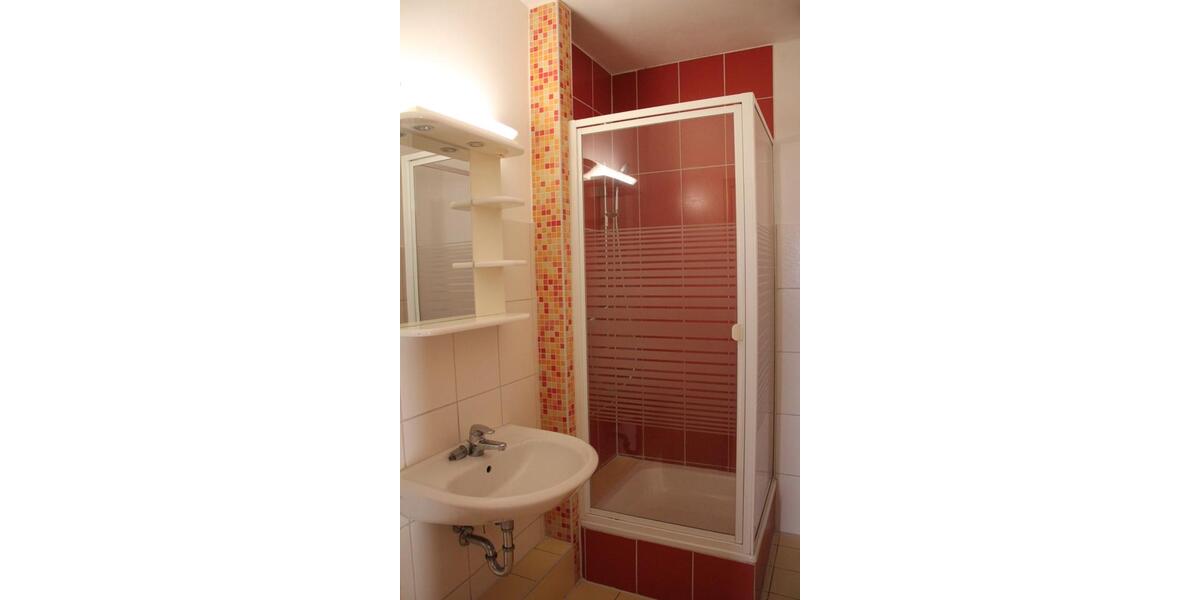 Etagenwohnung Suderburg - 6 Zimmer, 200 m&sup2;, 1.400&euro; | Angebot:24564558