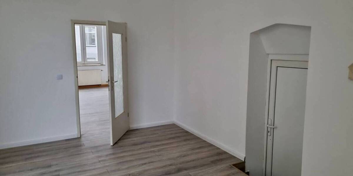 Gewerbeobjekt Plauen Stadtmitte - 3 Zimmer, 80 m&sup2;, 400&euro; | Angebot:25178185
