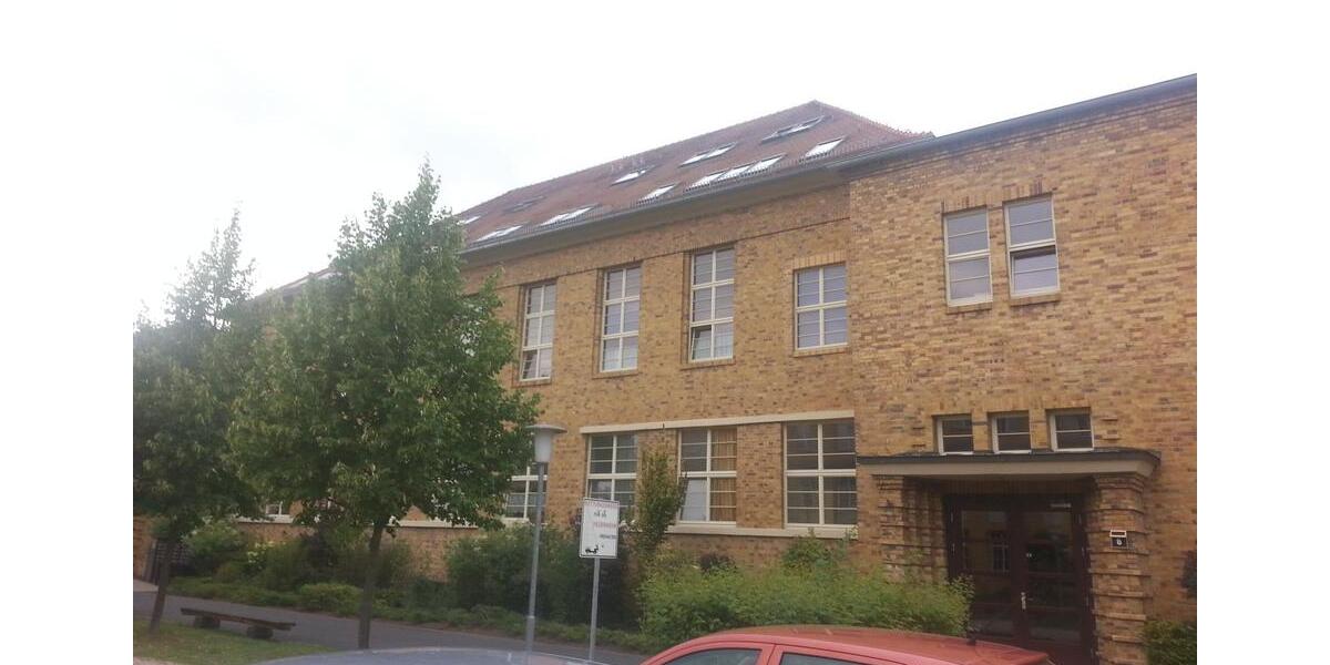 Dachgeschoßwohnung Bitterfeld-Wolfen Wolfen - 2 Zimmer, 87 m&sup2;, 653&euro; | Angebot:17645335