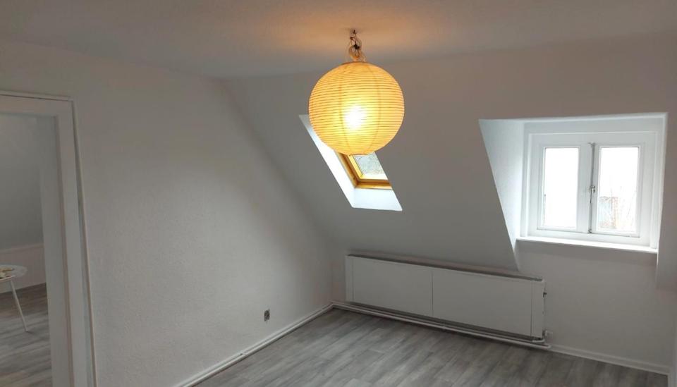 Dachgeschoßwohnung Lehrte - 2 Zimmer, 40 m&sup2;, 390&euro; | Angebot:26677634