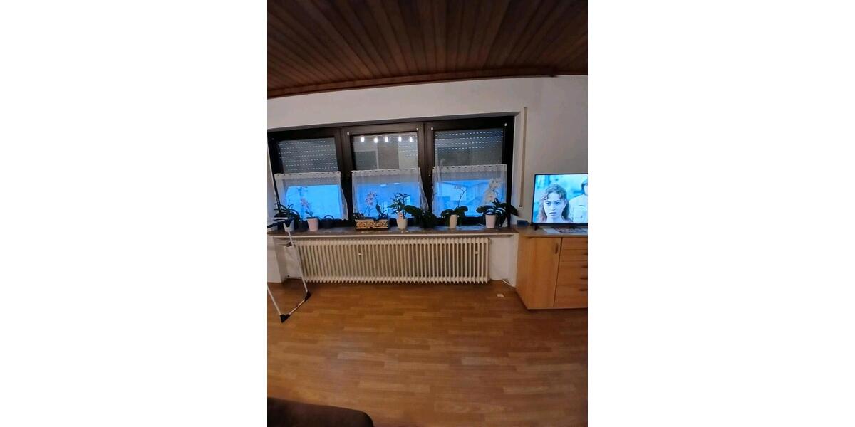 Etagenwohnung Uersfeld - 3 Zimmer, 80 m&sup2;, 500&euro; | Angebot:26549429