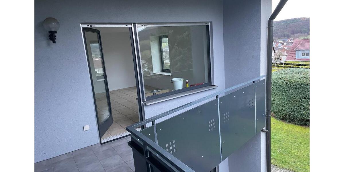 4 Zimmer Wohnung zu vermieten, zusätzlich Kellerraum und Garage 5 zimmer