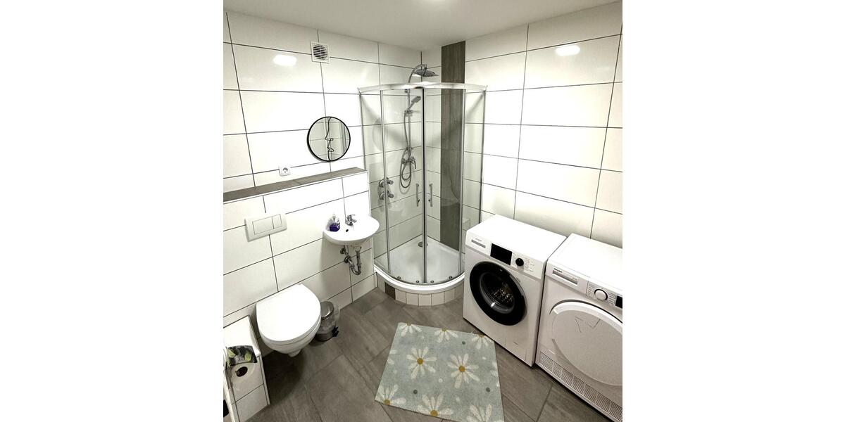 Wohnen auf Zeit Duisburg Essenberg - 57 Zimmer, 1.550 m&sup2;, 15&euro; | Angebot:23784944