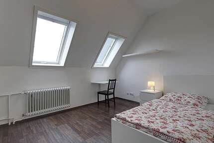 WG-Zimmer in Stuttgart 530 € 12 m² zimmer