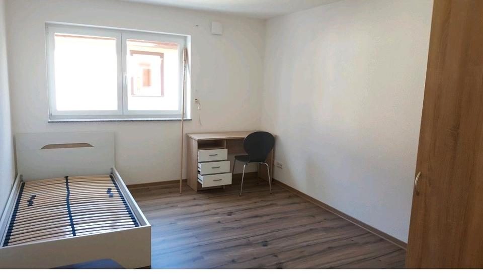 Etagenwohnung Weingarten - 1 Zimmer, 15 m&sup2;, 450&euro; | Angebot:26702479