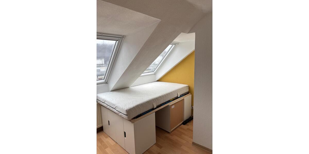 Dachgeschoßwohnung Bonn - 1 Zimmer, 16 m&sup2;, 330&euro; | Angebot:26689266