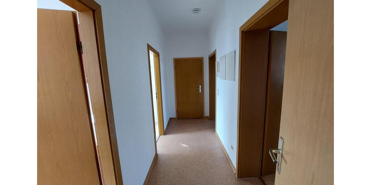 Etagenwohnung Roßwein - 2 Zimmer, 48 m&sup2;, 250&euro; | Angebot:25375181