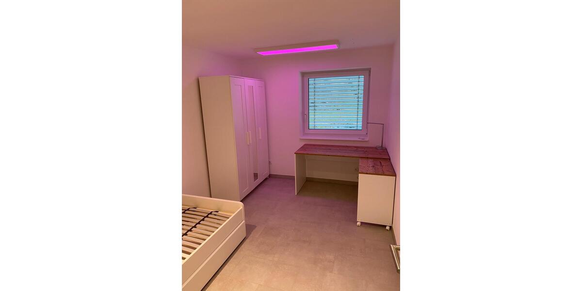 Wohnen auf Zeit Linden - 1 Zimmer, 12 m&sup2;, 395&euro; | Angebot:26533406