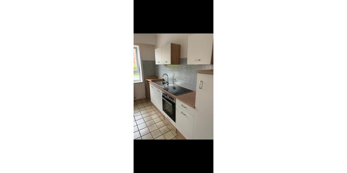 Einfamilienhaus Cadenberge - 7 Zimmer, 160 m&sup2;, 1.120&euro; | Angebot:25334356