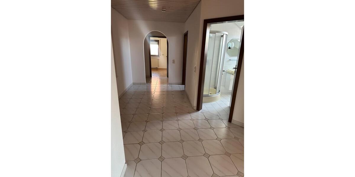 Dachgeschoßwohnung Herbrechtingen - 3 Zimmer, 100 m&sup2;, 1.500&euro; | Angebot:26639178