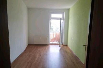Wohnen auf Zeit Halle (Saale) Damaschkestraße - 3 Zimmer, 63 m&sup2;, 250&euro; | Angebot:26636196