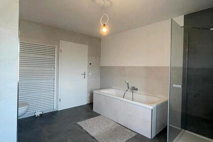 4-Raum- Wohnung 115 qm in 09380 Thalheim , Dachgeschoss 4 zimmer