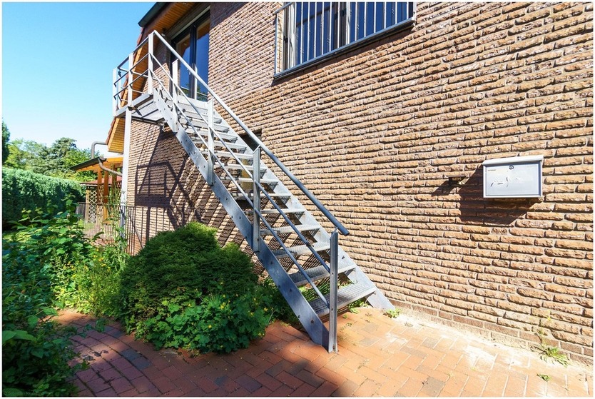 ***geräumige 2 Zimmer Oberwohnung mit EBK in Börger*** mit eigenem Garten, Terrasse, sowie Zufahrt und Carport 2 zimmer