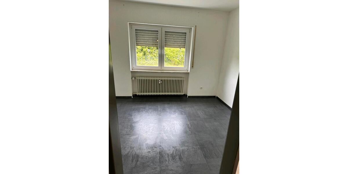 Etagenwohnung Korbach - 3 Zimmer, 68 m&sup2;, 900&euro; | Angebot:26688919