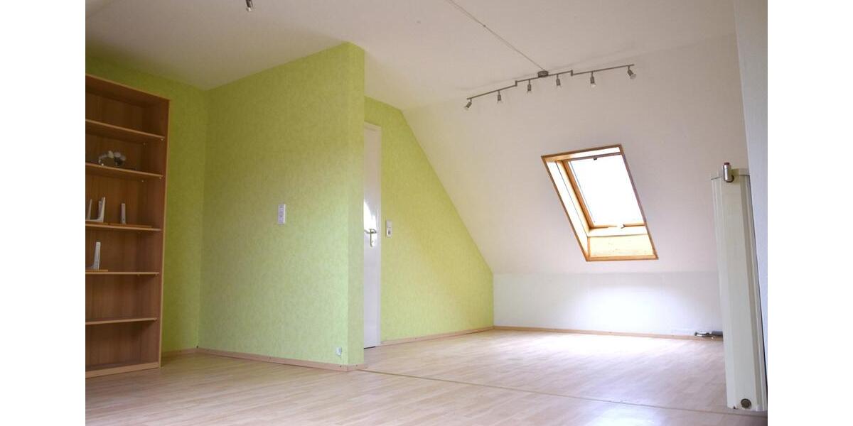 Dachgeschoßwohnung Niestetal - 2 Zimmer, 39 m&sup2;, 400&euro; | Angebot:26413102