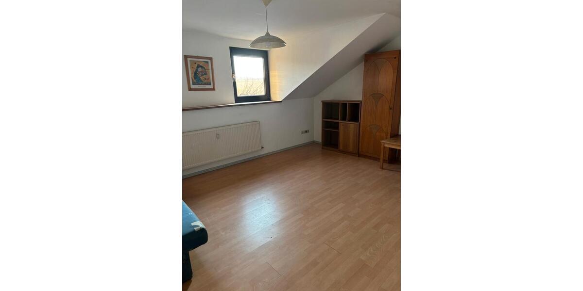 Dachgeschoßwohnung Pfaffenhofen an der Ilm - 3 Zimmer, 75 m&sup2;, 850&euro; | Angebot:25983256