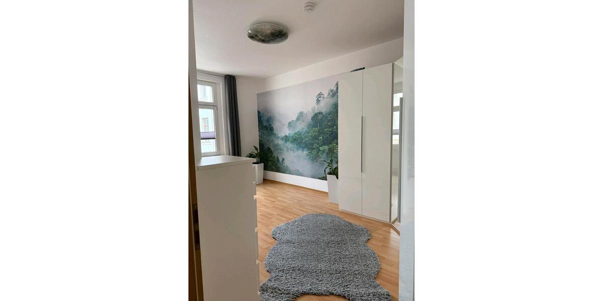 Etagenwohnung Meerane - 2 Zimmer, 72 m&sup2;, 620&euro; | Angebot:26481904