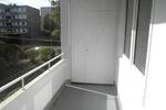 *City-Wohnung im Grünen* renovierte 3 Zimmer mit Balkon, guter Schnitt, Tageslichtbad mit Wanne