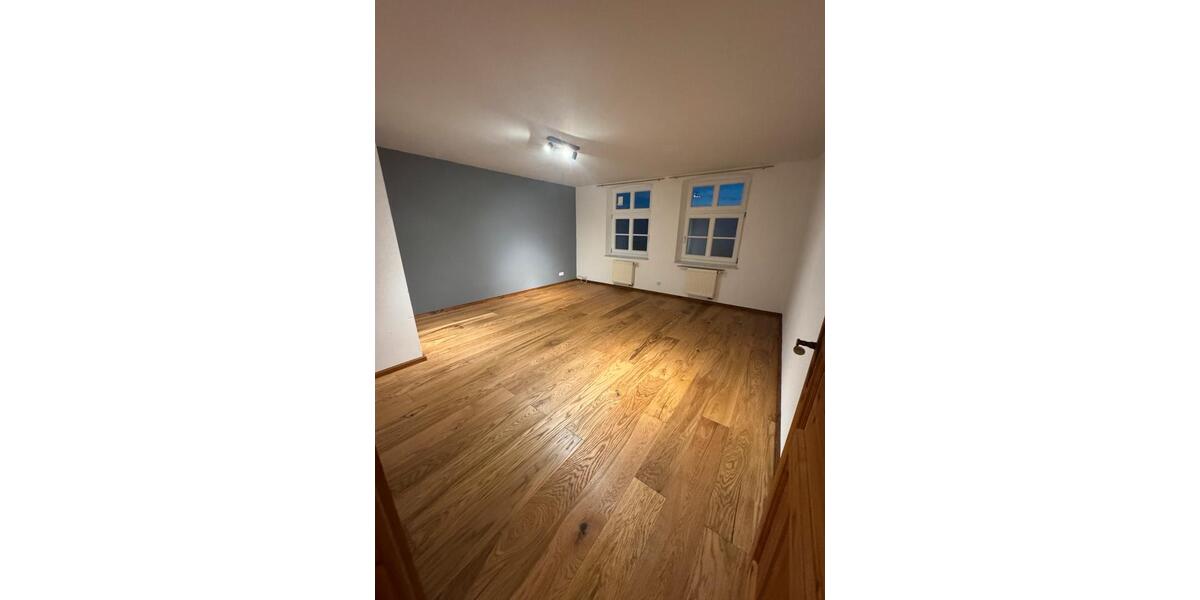 Dachgeschoßwohnung Barum - 2 Zimmer, 72 m&sup2;, 650&euro; | Angebot:25224411