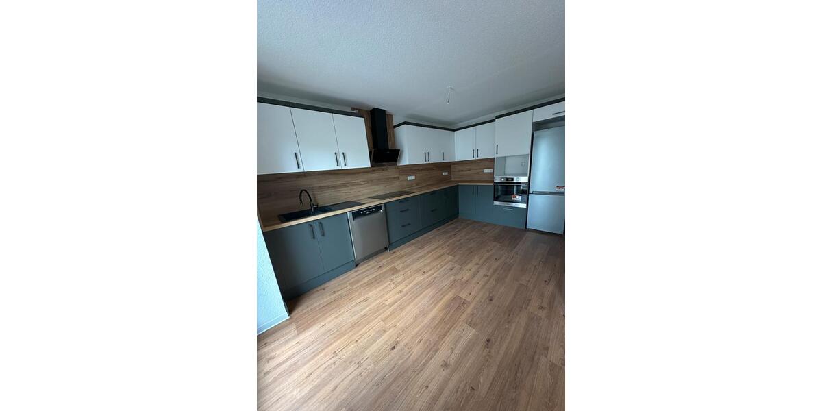 Etagenwohnung Eschwege - 2 Zimmer, 95 m&sup2;, 840&euro; | Angebot:24877273