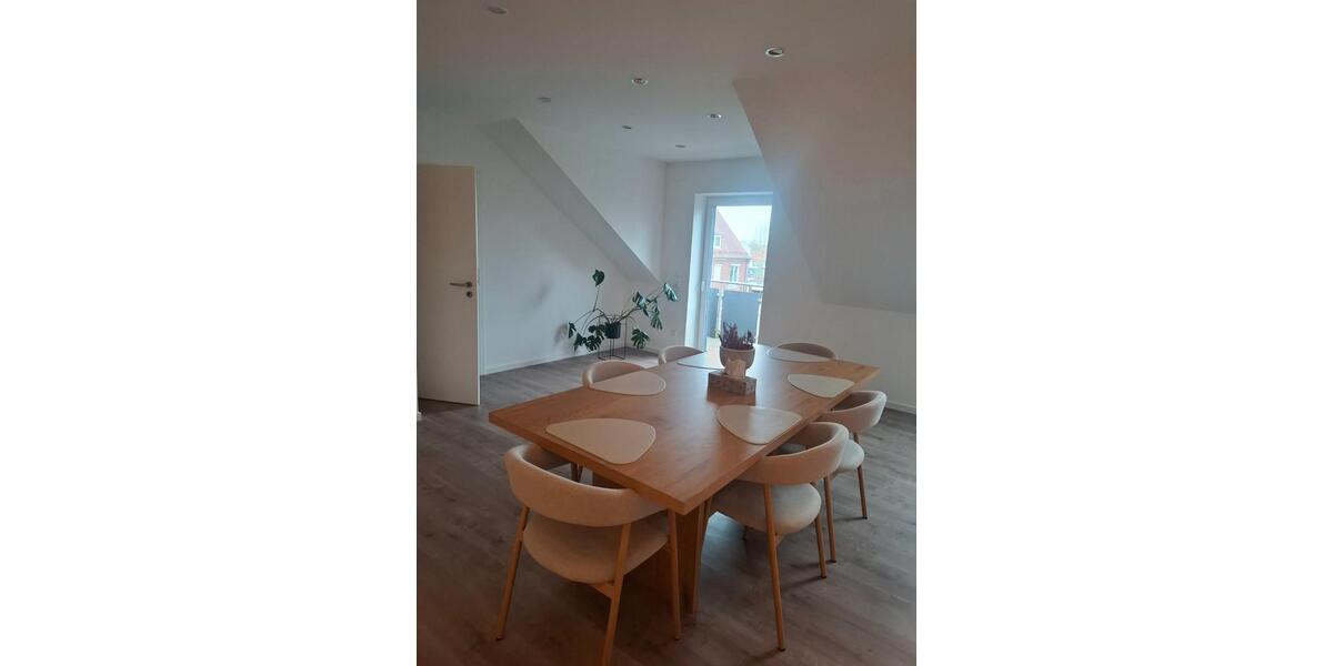 Etagenwohnung Zetel - 3 Zimmer, 73 m&sup2;, 850&euro; | Angebot:26002102