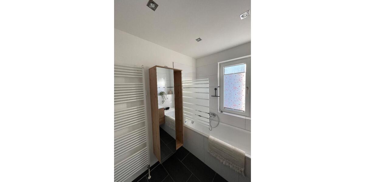 Etagenwohnung Hochheim am Main - 2.5 Zimmer, 74 m&sup2;, 1.510&euro; | Angebot:26587191